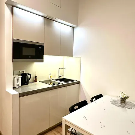 Elly Modern Oldtown Apartment